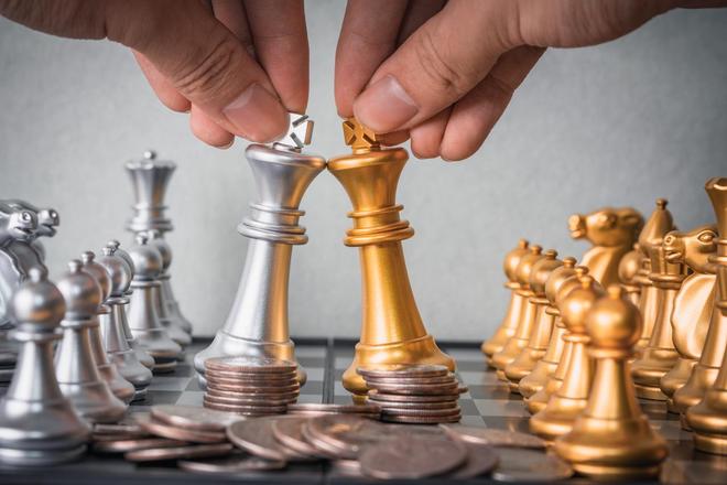 星欧娱乐官网：金饰克价重返1200元！金店一边涨价一边关店，周大生一年少了560家店